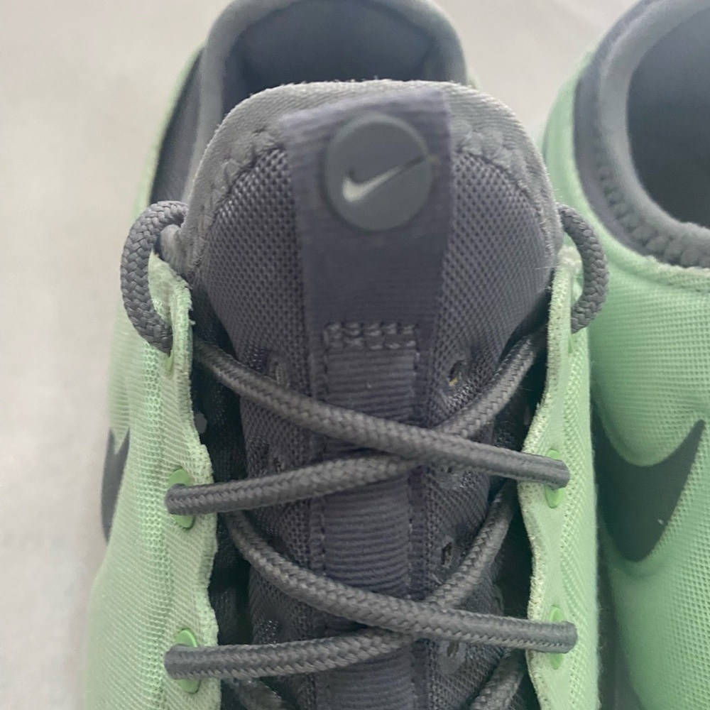 Nike Size 8 Roshe Two Athletic Green Gray Women's Sneaker Excellent Condition - Picture 5 of 13